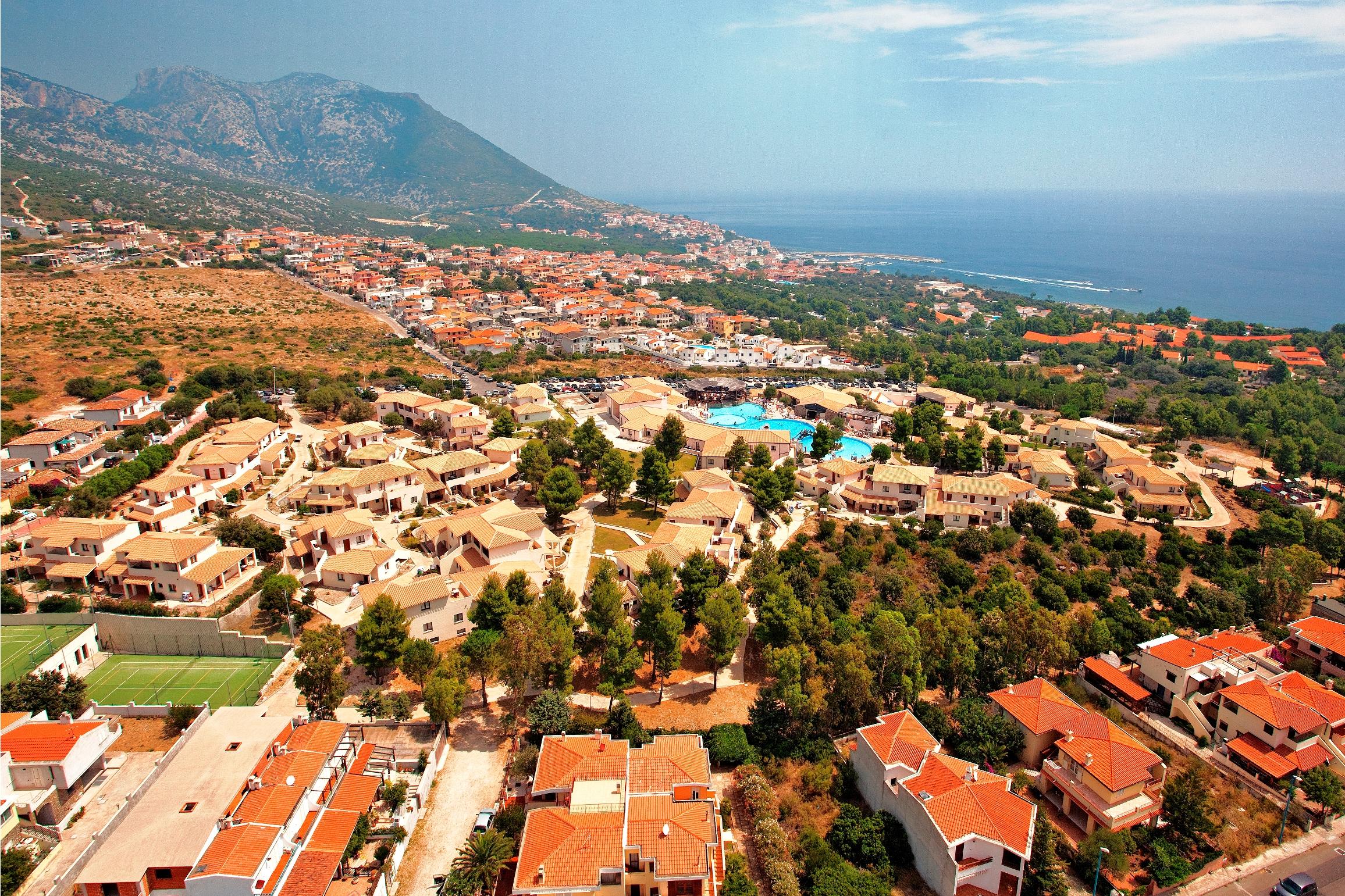 Club Esse Hotel 4*