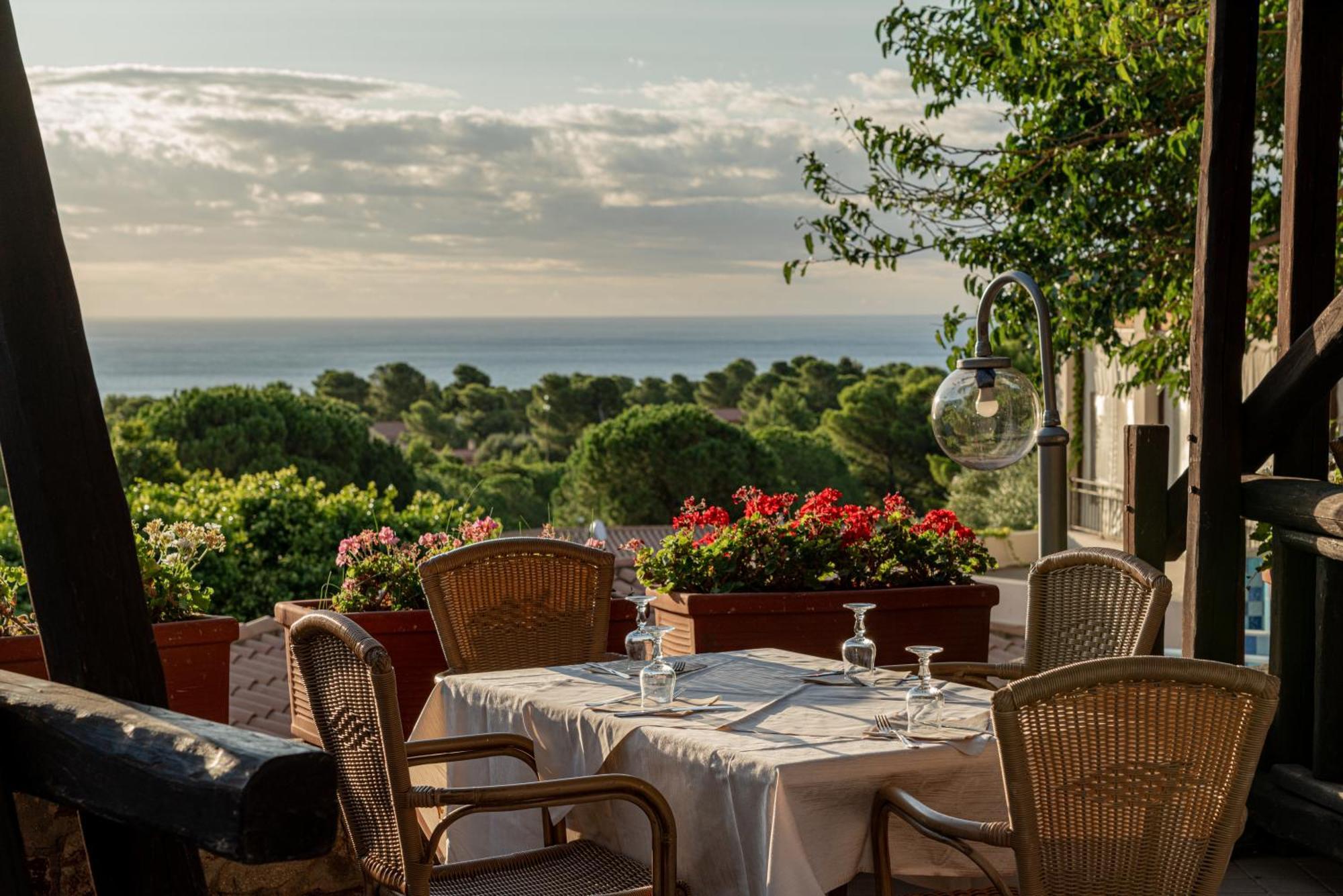 俱乐部Esse 4*Cala Gonone