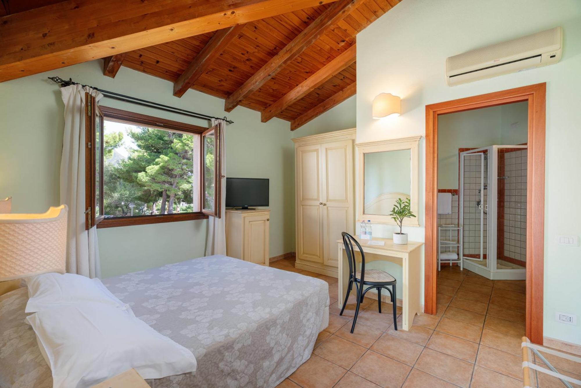 俱乐部Esse 4*Cala Gonone